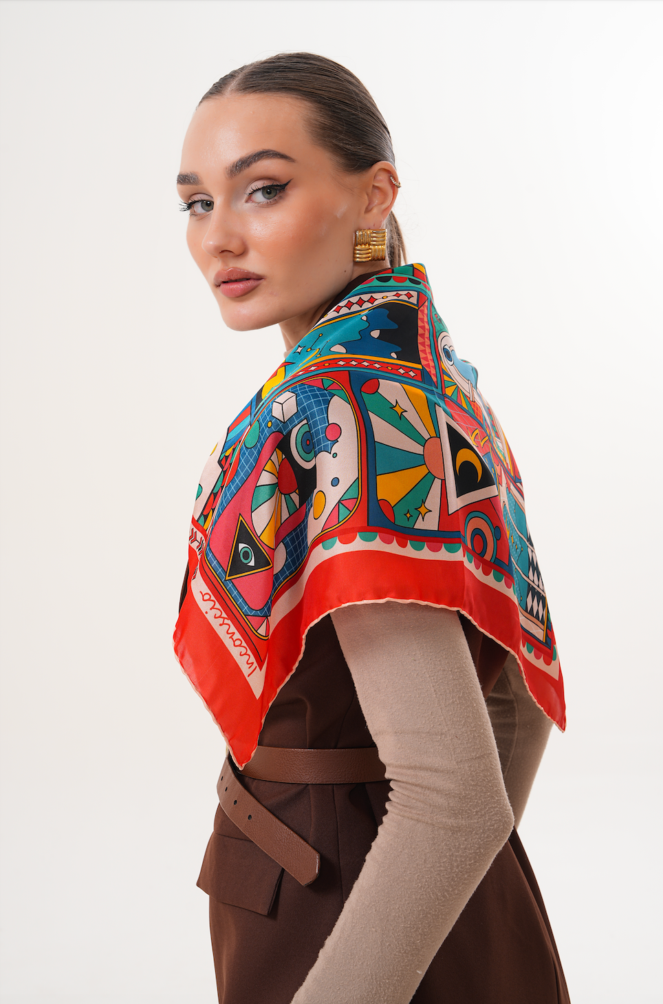 Inconscio – Sanatsal Desenli İpek Fular (68x68 cm)