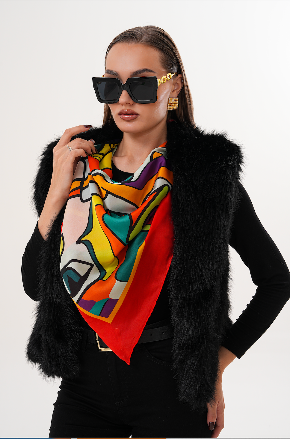 Le Donne e Gli Occhi – Sembolik Portre Desenli Fular (123x123 cm)