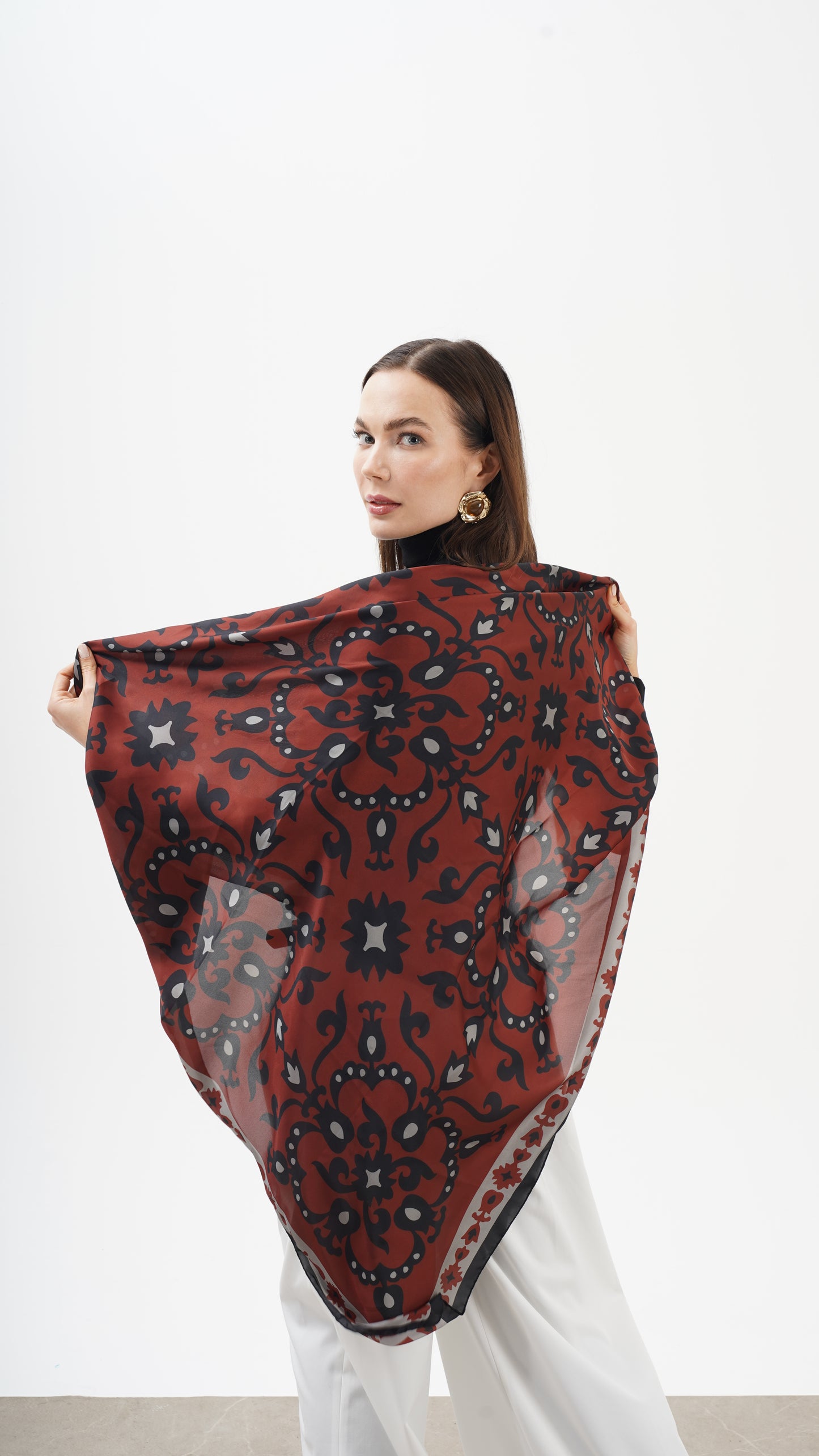 Rose Bordeaux 123x123 -Etnik desenli büyük boy fular