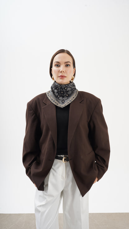 Rose nere 68x68 Etnik desenli orta boy fular