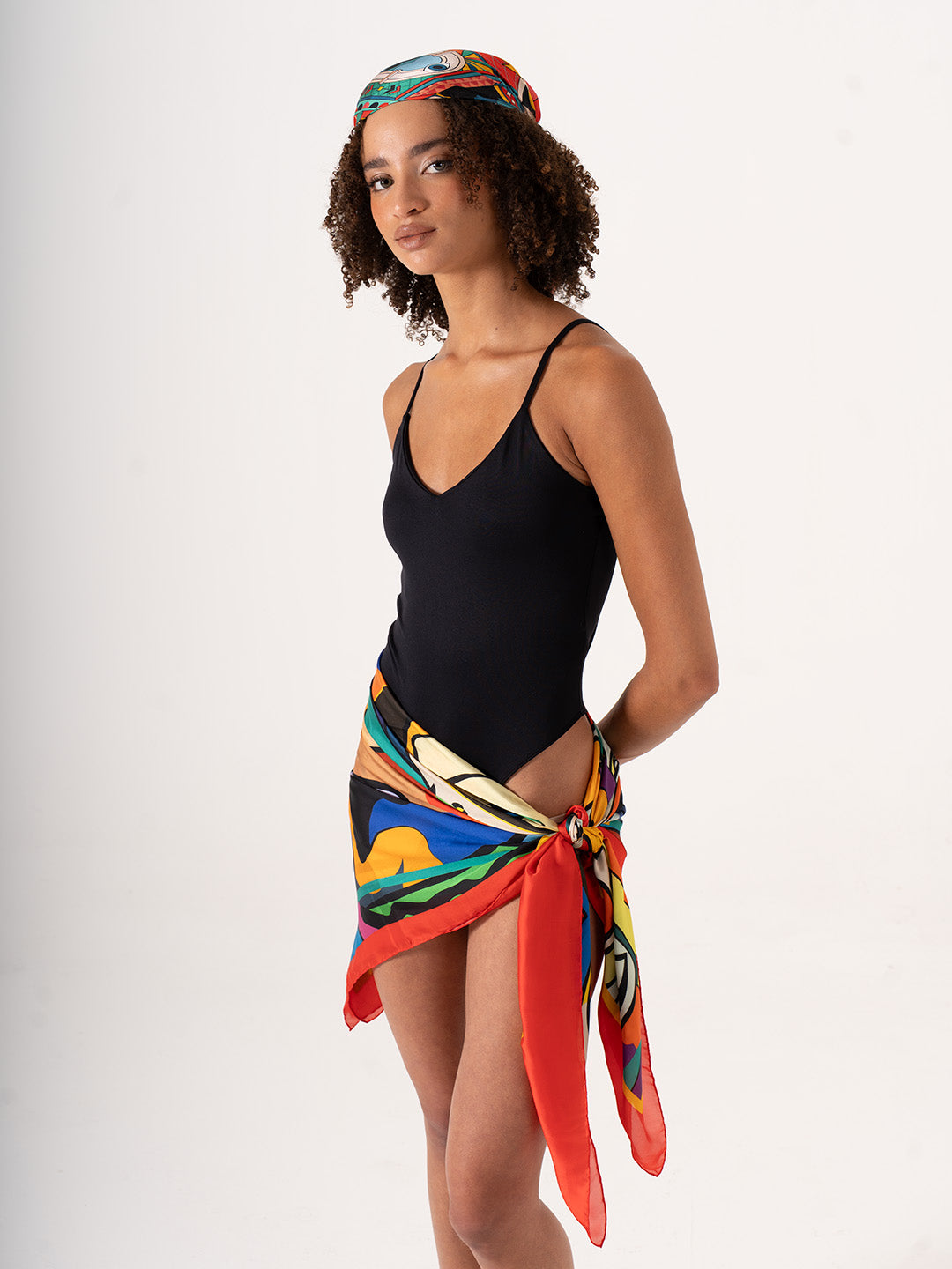 Le Donne e Gli Occhi – Sembolik Portre Desenli Fular (123x123 cm)