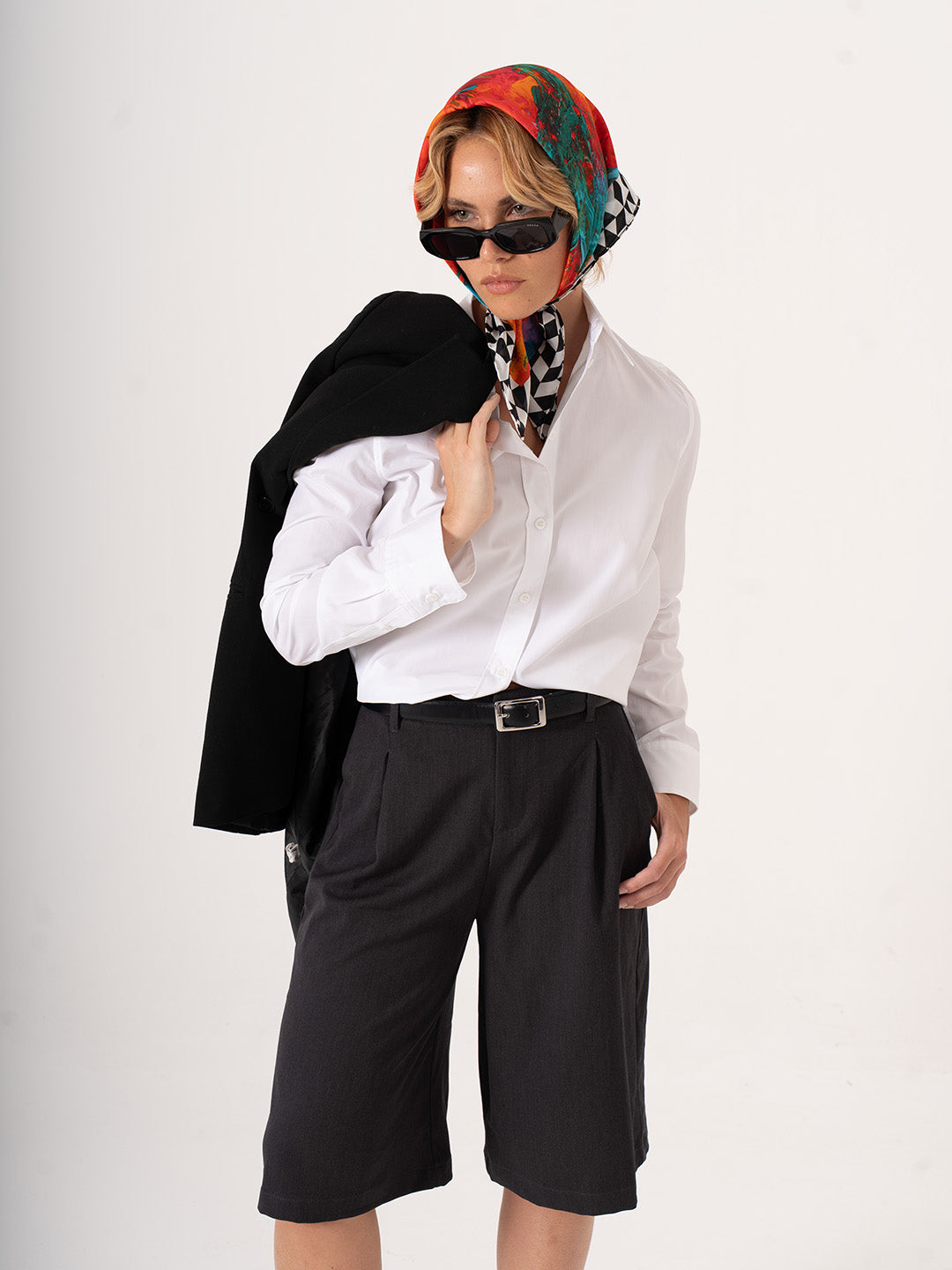 Sangue e Antidoto – Kontrast Desenli Fular (68x68 cm)