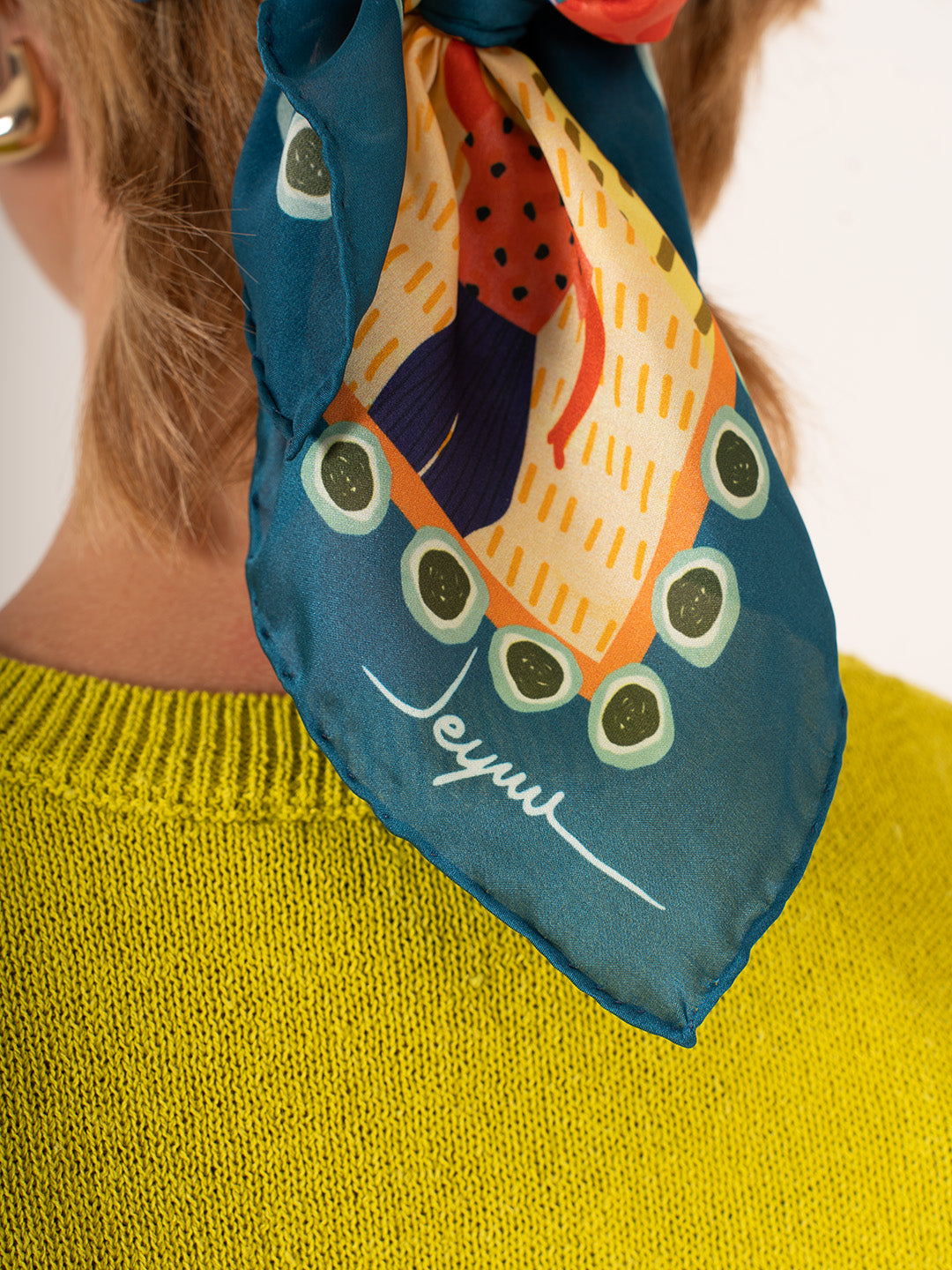 Villaggio Nella Foresta Verde– Doğa ve Masal Temalı Fular (68x68 cm)