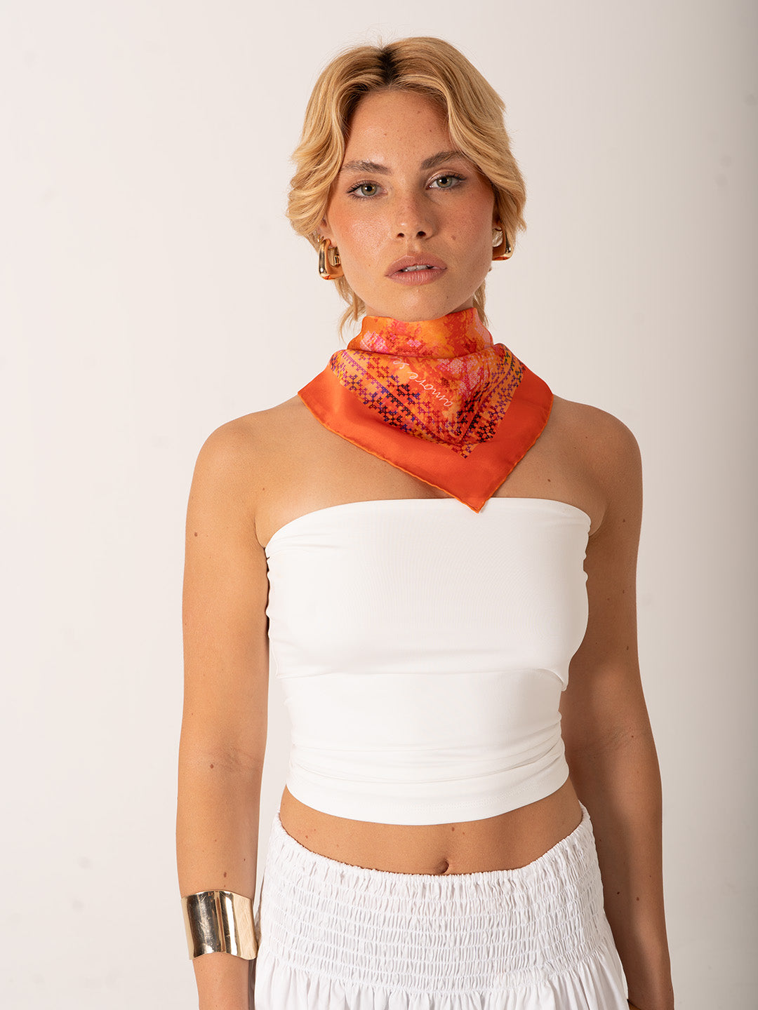 Amore Segreto – Romantik Desenli Fular (68x68 cm)