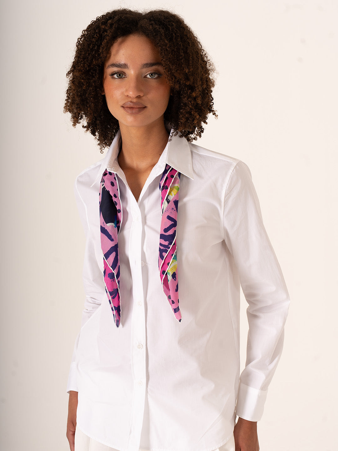 La Sirena - El İşi Desenli Özgün Tasarım 68x68 Cm Fular