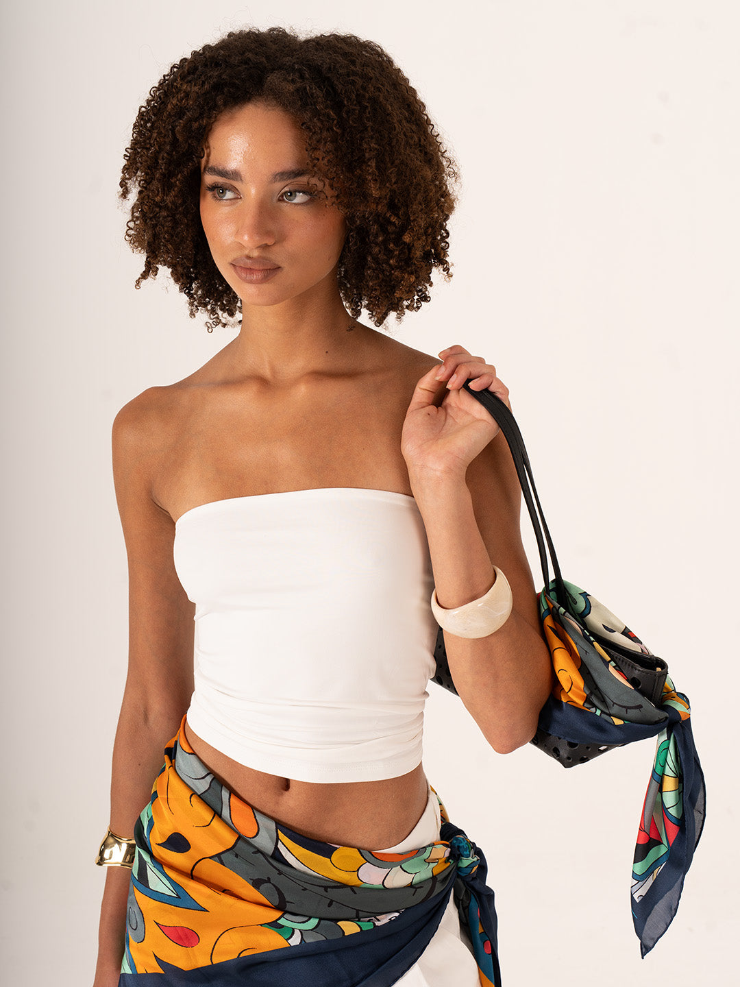 Festival dei Fiori – Çiçek Desenli Fular (68x68 cm)