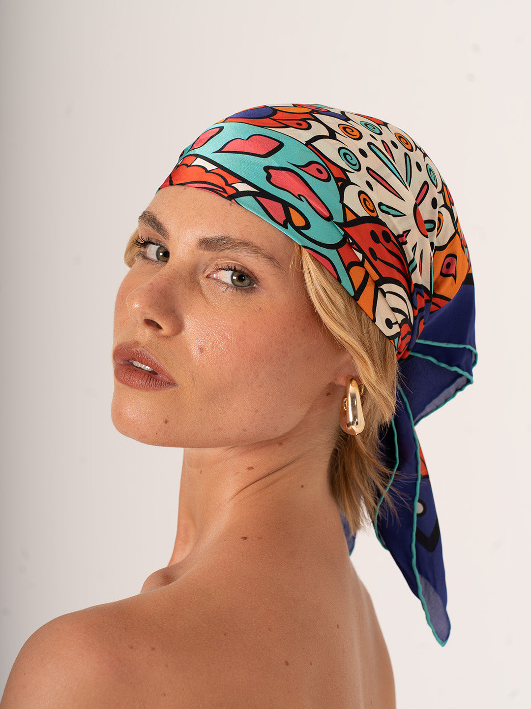 Festival d’Arte – Renkli Sanat Temalı Fular (68x68 cm)