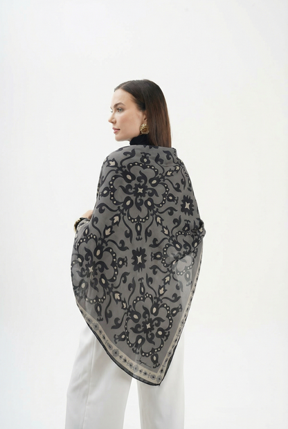 Rose nere  -  123x123 Etnik desenli büyük boy fular