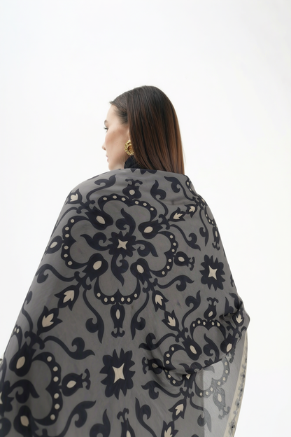 Rose nere  -  123x123 Etnik desenli büyük boy fular